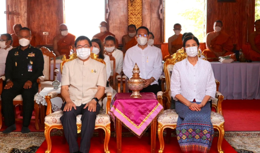 งานประเพณีห่มผ้าพระธาตุดอยเล็ง