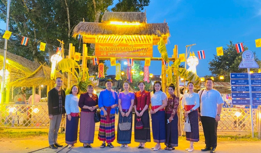 สานฮอย วัฒนธรรมไทหล่ม แห่ต้นปราสาทผึ้ง ลอยประทีปไหลเรือไฟ