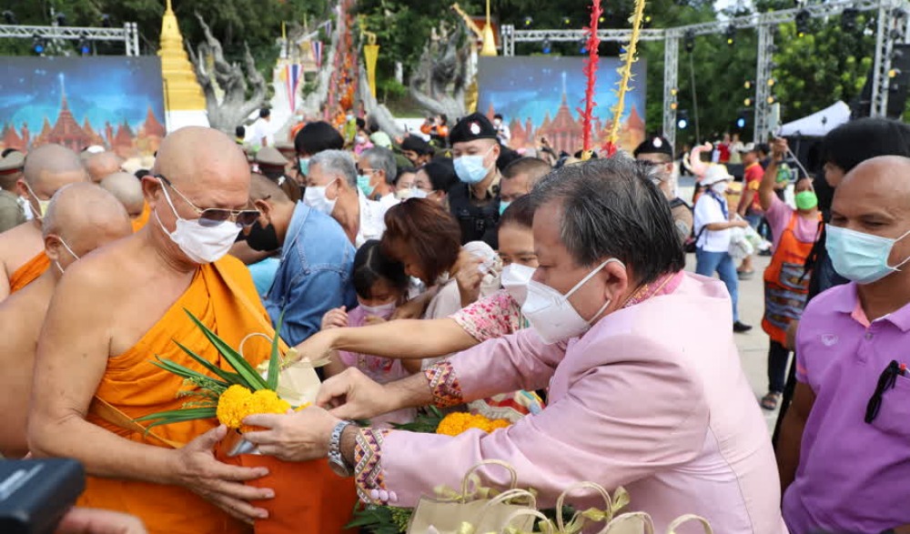 งานประเพณีตักบาตรเทโว ประจำปี 2566 ณ วัดสังกัสรัตนคีรี จังหวัดอุทัยธานี ในระหว่างวันที่  10 – 11 ตุลาคม 2566