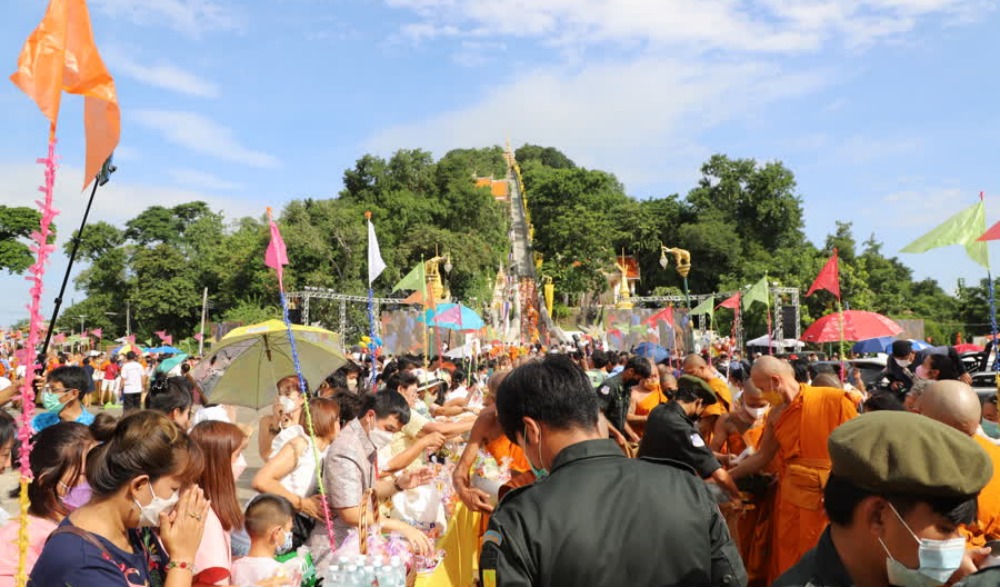 งานประเพณีตักบาตรเทโว ประจำปี 2566 ณ วัดสังกัสรัตนคีรี จังหวัดอุทัยธานี ในระหว่างวันที่  10 – 11 ตุลาคม 2566