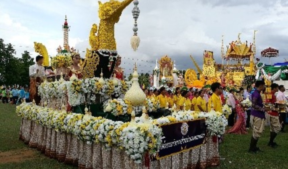 งานประเพณีแห่เทียนพรรษา อำเภอห้วยกระเจา