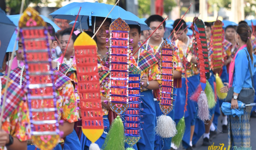 ประเพณีแห่หงส์ ธงตะขาบ พระประแดง