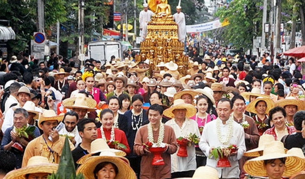 ประเพณีปี๋ใหม่เมือง สงกรานต์ล้านนา