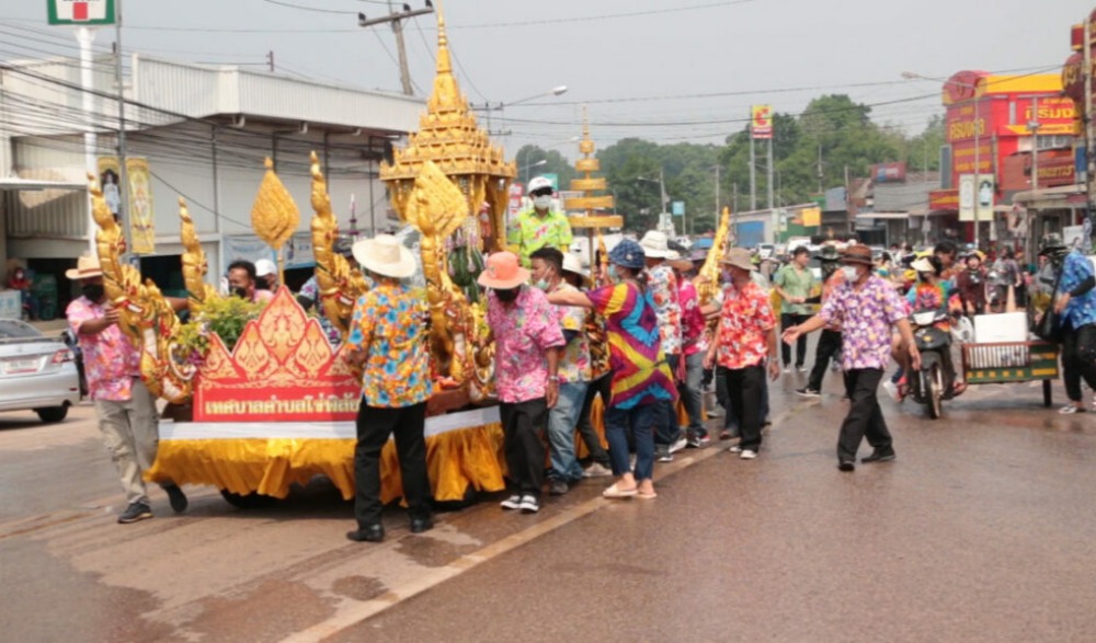 งานนมัสการ สรงน้ำพระแสนสามหมื่น