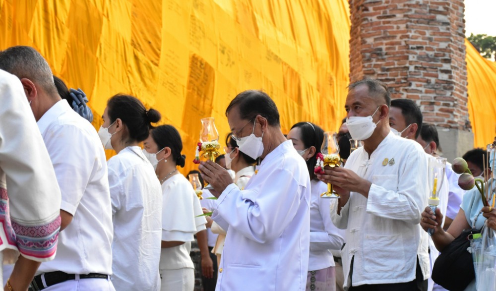 พิธีการเวียนเทียน ในโครงการสัปดาห์ส่งเสริมพระพุทธศาสนาเนื่องเทศกาลวันมาฆบูชาพุทธศักราช ๒๕๖๖ จังหวัดอ่างทอง