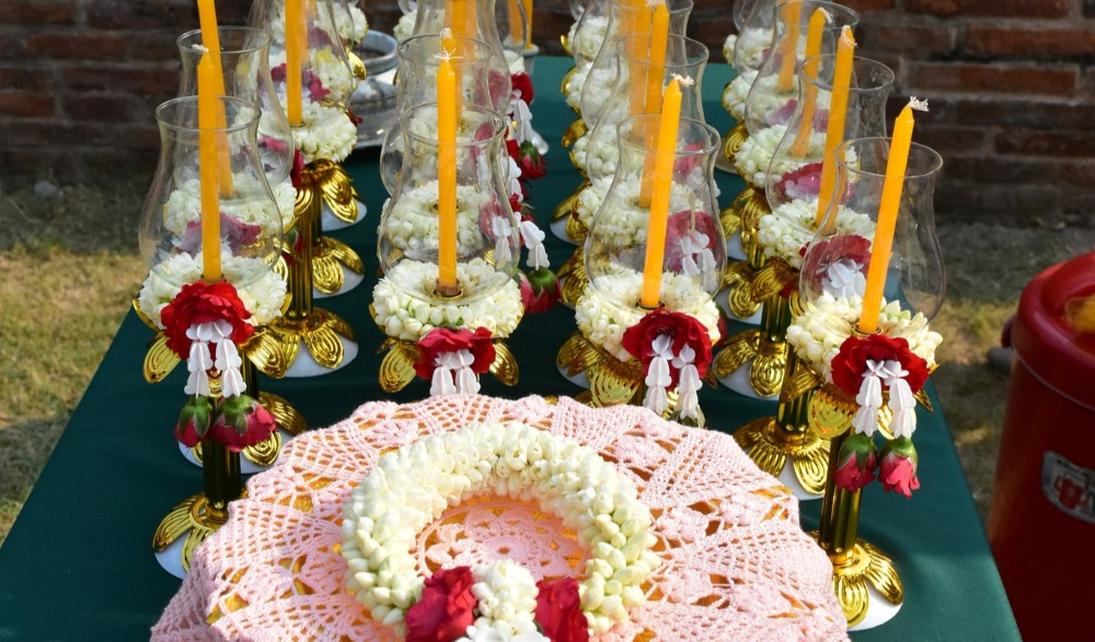 พิธีการเวียนเทียน ในโครงการสัปดาห์ส่งเสริมพระพุทธศาสนาเนื่องเทศกาลวันมาฆบูชาพุทธศักราช ๒๕๖๖ จังหวัดอ่างทอง
