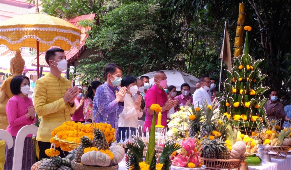 ประเพณีขึ้นเขาไหว้พระวัดถ้ำเอราวัณ ประจำปี ๒๕๖๖