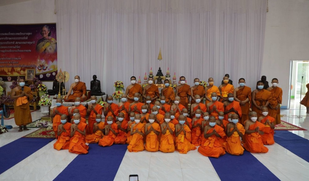 บรรพชาอุปสมบทและบวชศีลจาริณีเฉลิมพระเกียรติ