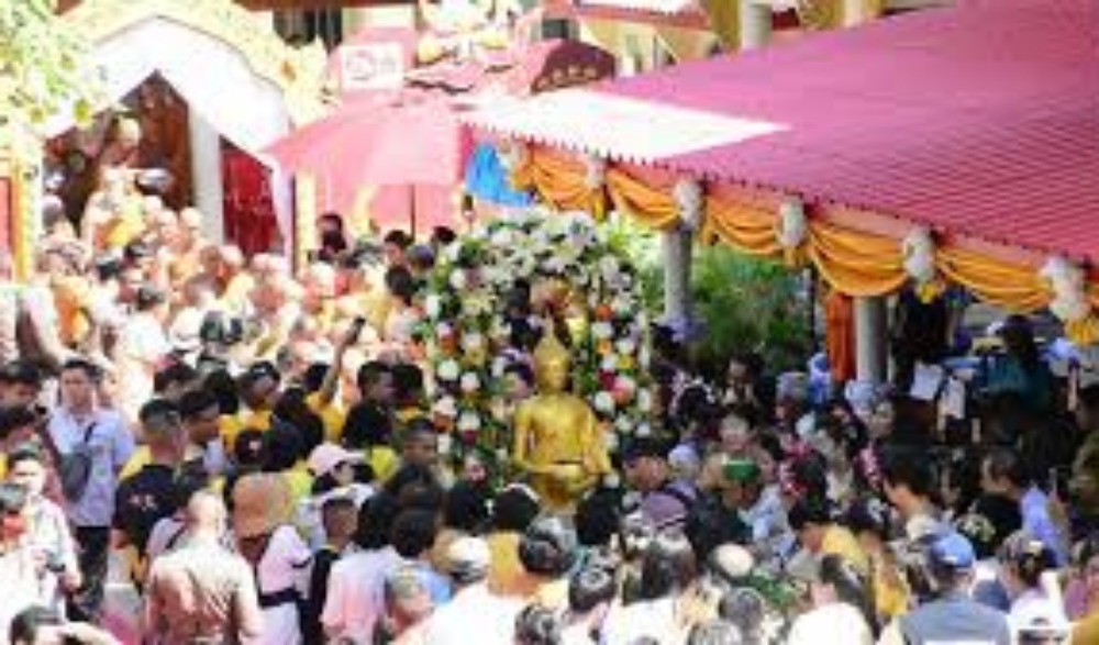 “โครงการสืบสานประเพณียายดอกไม้ (ตักบาตรดอกไม้)” เนื่องในเทศกาลเข้าพรรษา