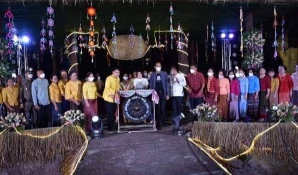 งานประเพณีบุญข้าวจี่ ชิมข้าวแดกงา เว้าจาภาษาไทเลย
