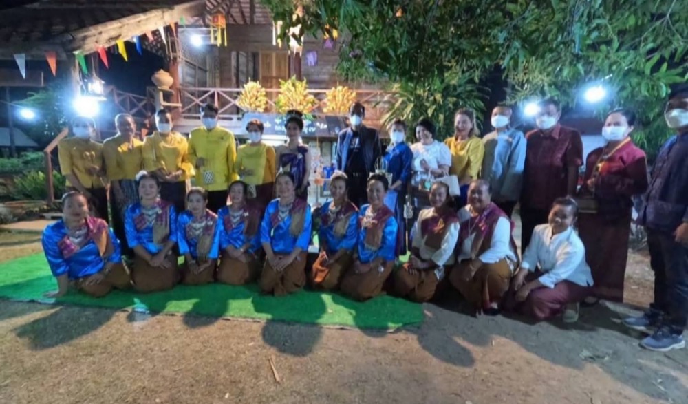 งานประเพณีบุญข้าวจี่ ชิมข้าวแดกงา เว้าจาภาษาไทเลย
