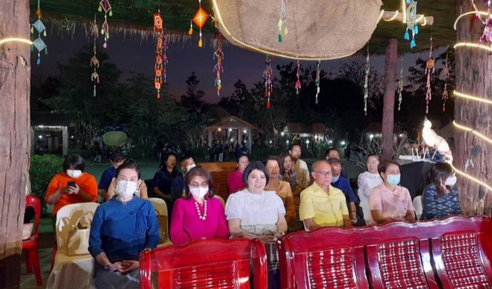 งานประเพณีบุญข้าวจี่ ชิมข้าวแดกงา เว้าจาภาษาไทเลย