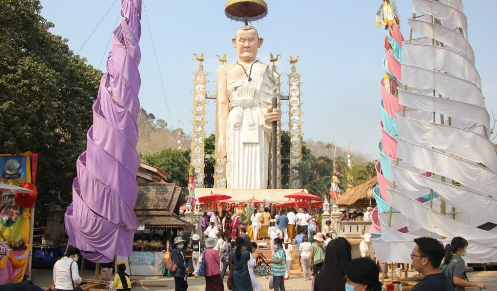 พิธีประเพณีเปลี่ยนผ้าครองสรีระครูบาอภิชัยขาวปี ครบรอบมรณะกาล ๔๖ ปี ประจำปี ๒๕๖๖ ลำพูน