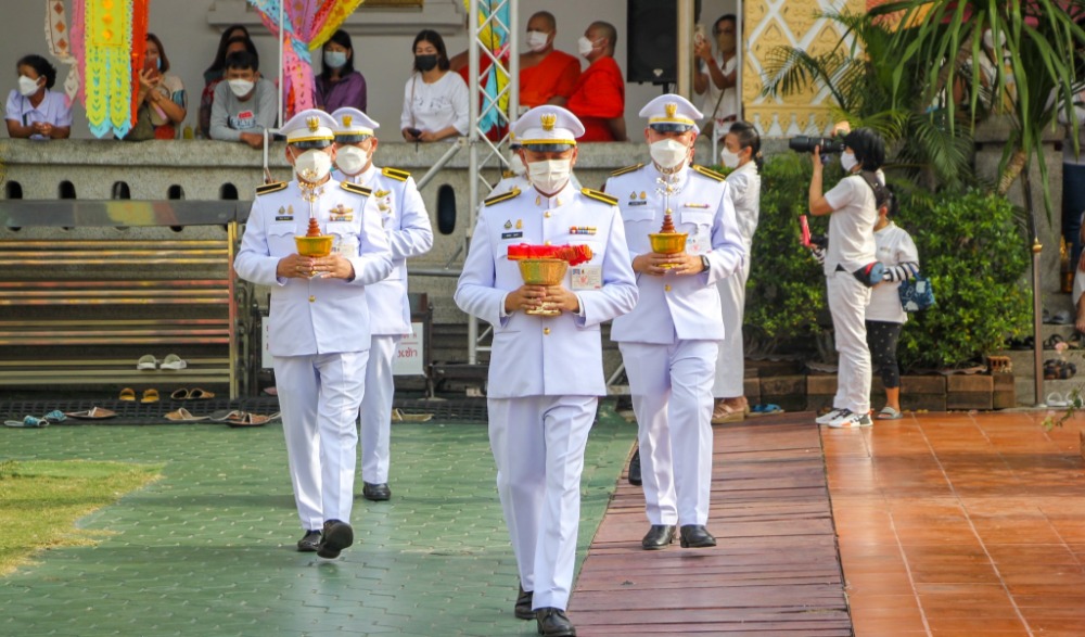 งานประเพณีสรงน้ำพระบรมธาตุหริภุญชัย ลำพูน