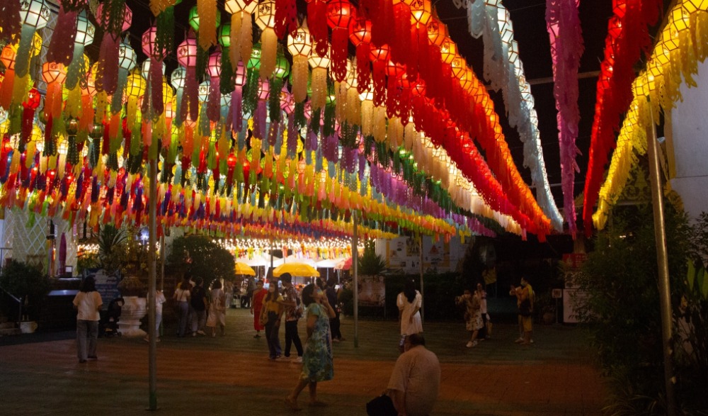 เทศกาลโคมแสนดวงที่เมืองลำพูน