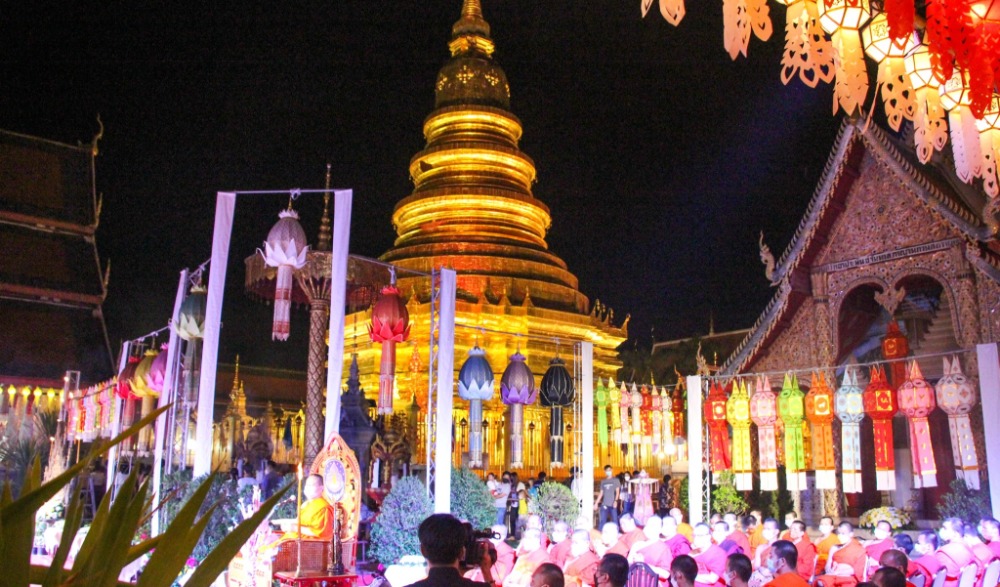 เทศกาลโคมแสนดวงที่เมืองลำพูน
