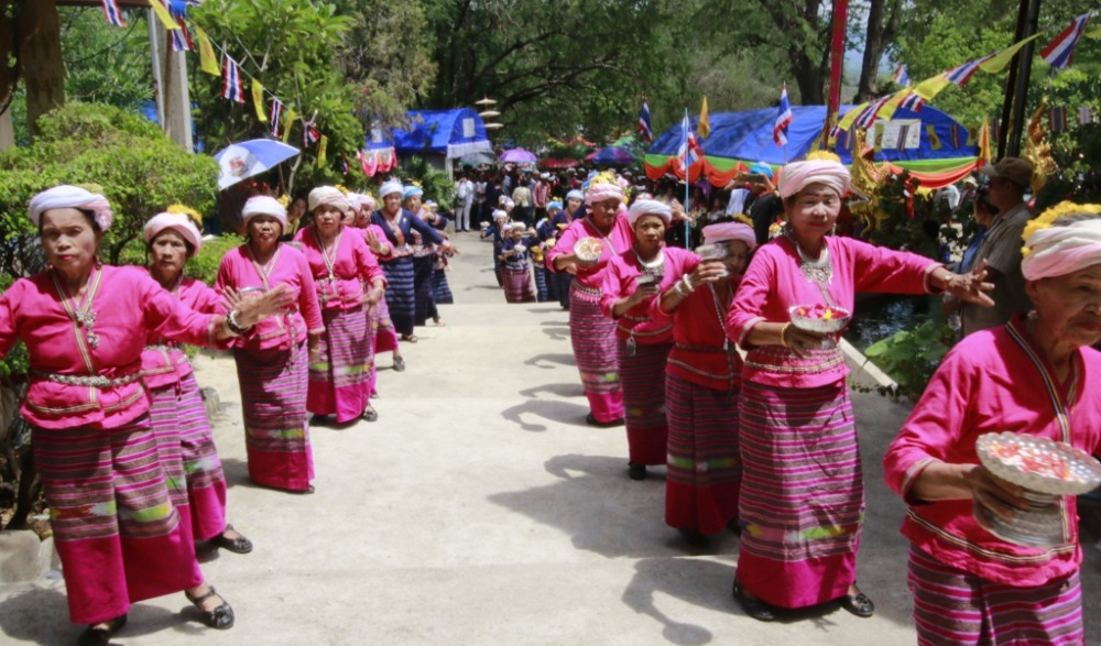 งานประเพณีสรงน้ำพระธาตุวัดดอยม่วงคำ ประจำปี 2566 จ.ลำปาง