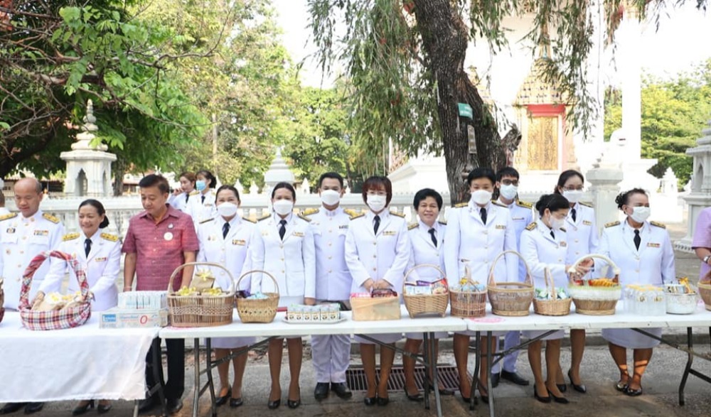 พิธีทำบุญตักบาตรและถวายราชสักการะ  ลงนามถวายพระพรเฉลิมพระเกียรติสมเด็จพระกนิษฐาธิราชเจ้ากรมสมเด็จพระเทพรัตนราชสุดา ฯ สยามบรมราชกุมารี