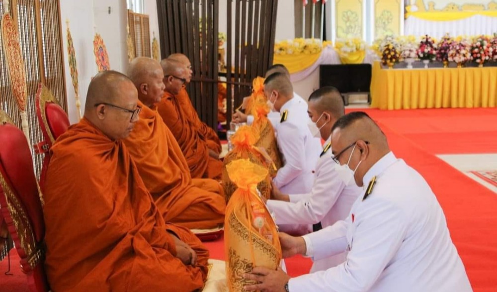 พิธีวางพานพุ่มถวายราชสักการะเนื่องใน "วันพระบาทสมเด็จพระพุทธยอดฟ้าจุฬาโลกมหาราช และวันที่ ระลึกมหาจักรีบรมราชวงศ์"