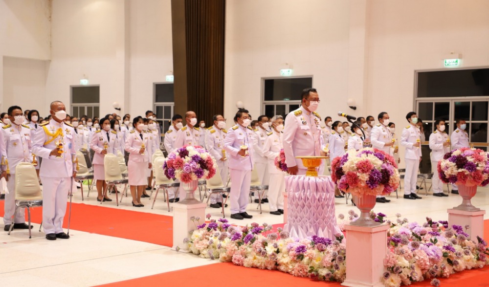 พิธีวางพานพุ่มและจุดเทียนถวายพระพรชัยมงคลสมเด็จพระนางเจ้าสุทิดา พัชรสุธาพิมลลักษณ พระบรมราชินีเนื่องในโอกาสวันเฉลิมพระชนมพรรษา ๓ มิถุนายน ๒๕๖๖