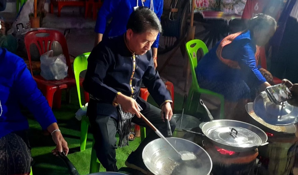 ประเพณีบุญข้าวจี่