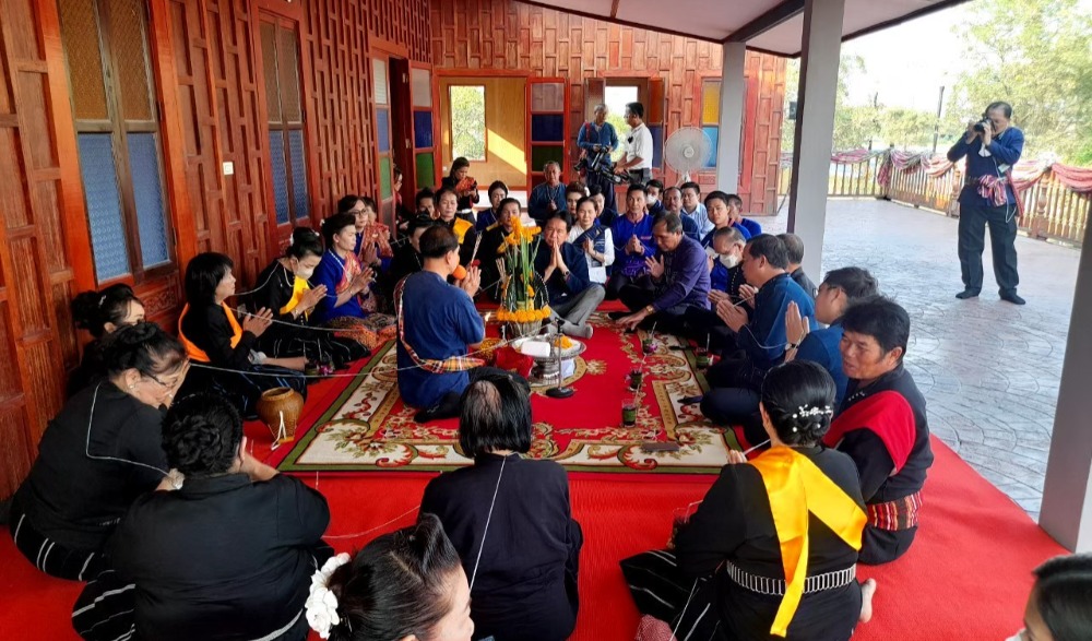 ประเพณีบุญข้าวจี่