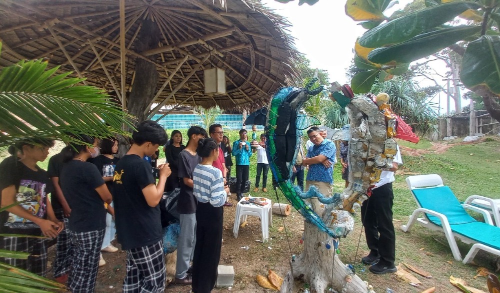 โครงการค่ายศิลปะจังหวัดกระบี่ : ขยะสร้างศิลป์