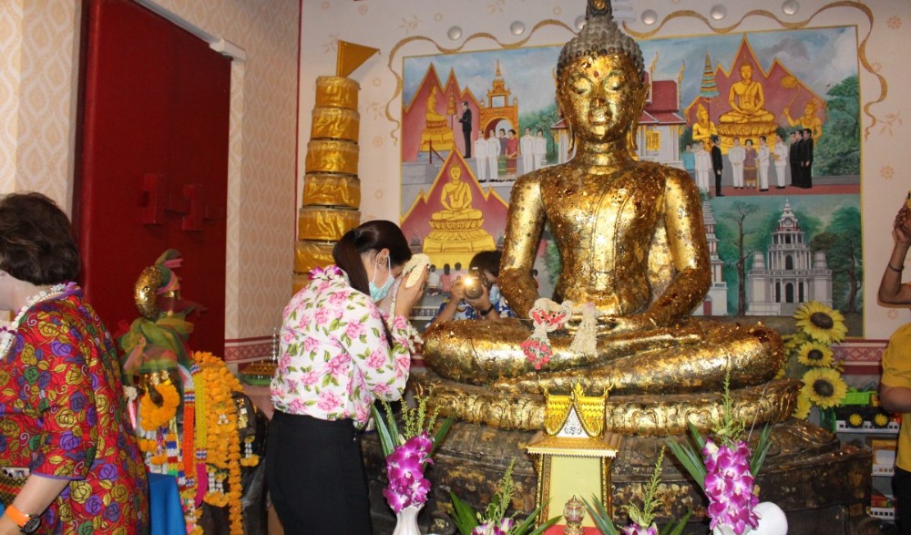 โครงการจัดงานประเพณีสรงน้ำพระครูสีหราช วัดสวนตาลวราราม (วัดแก่นท้าว)