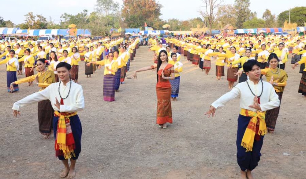 โครงการจัดงานประเพณีบุญข้าวคูณลาน น้อมนมัสการหลวงปู่หิน หลวงพ่อเพชร เทศกาลเห็ดและกระหล่ำปี เยี่ยมชมของดีวิถีชื่นชม