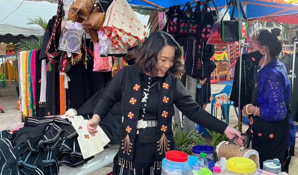 งานประเพณีมาตุ้มโฮมไทดำบ้านไผ่รอบ ตำบลไผ่รอบ อำเภอโพธิ์ประทับช้าง