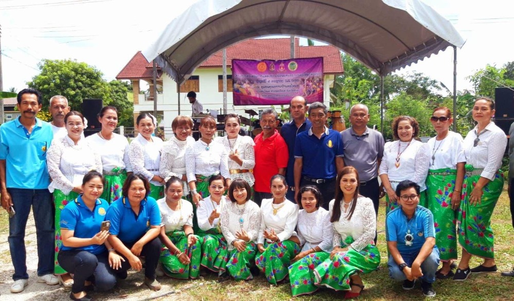 โครงการส่งเสริมการแสดงรำวงย้อนยุคและการละเล่นกลองยาว