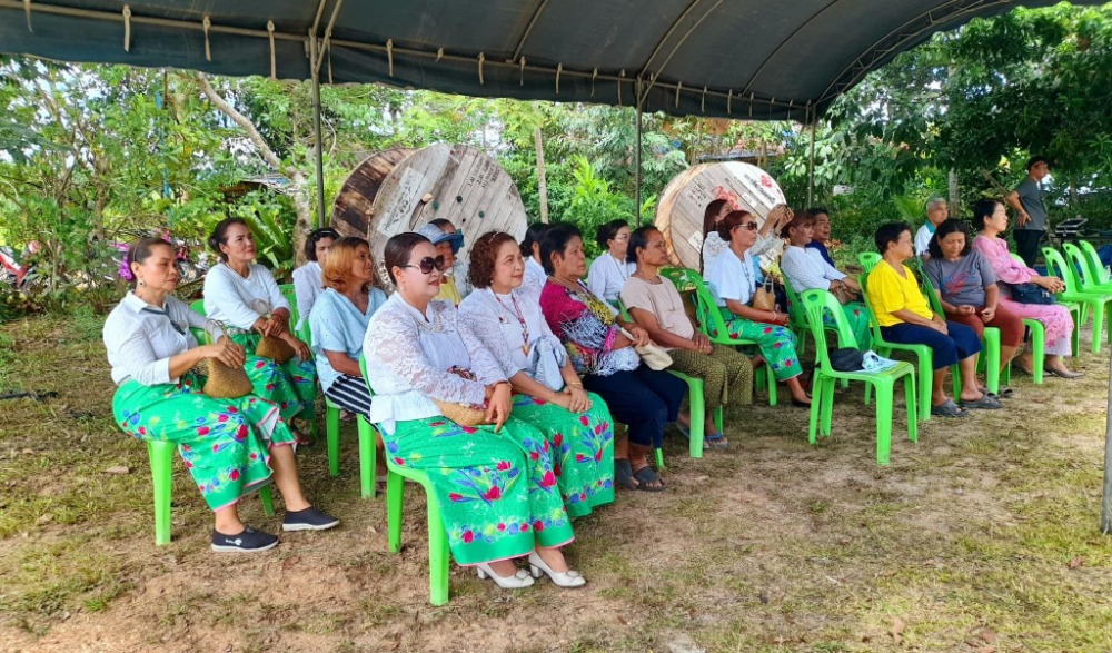 โครงการส่งเสริมการแสดงรำวงย้อนยุคและการละเล่นกลองยาว