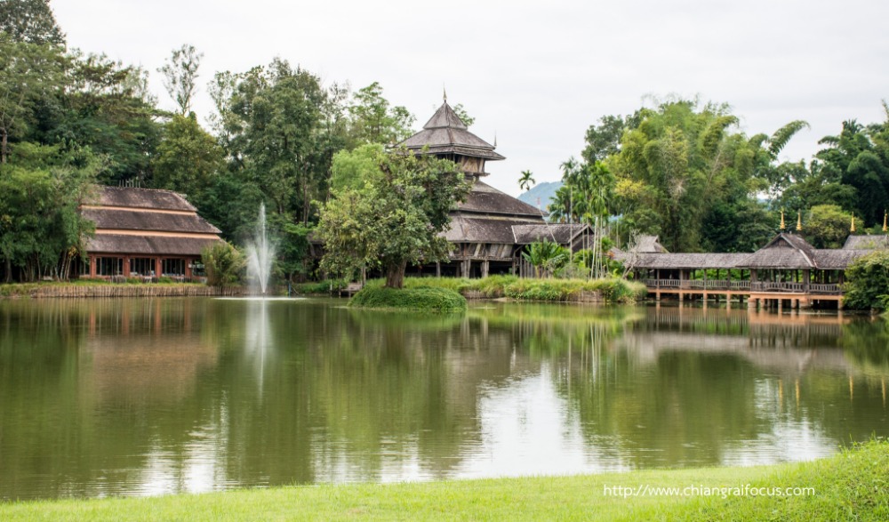 พิธีถวายขันดอกล้านนาสักการะ