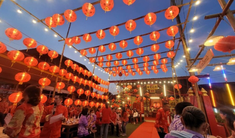 พิธีลอยเรือสำเภาในแม่น้ำน่าน ชาวบ้านวังส้มซ่า