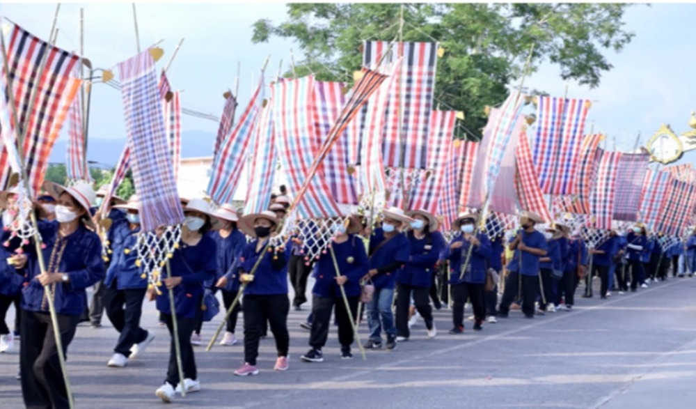 ประเพณีปักธงชัย