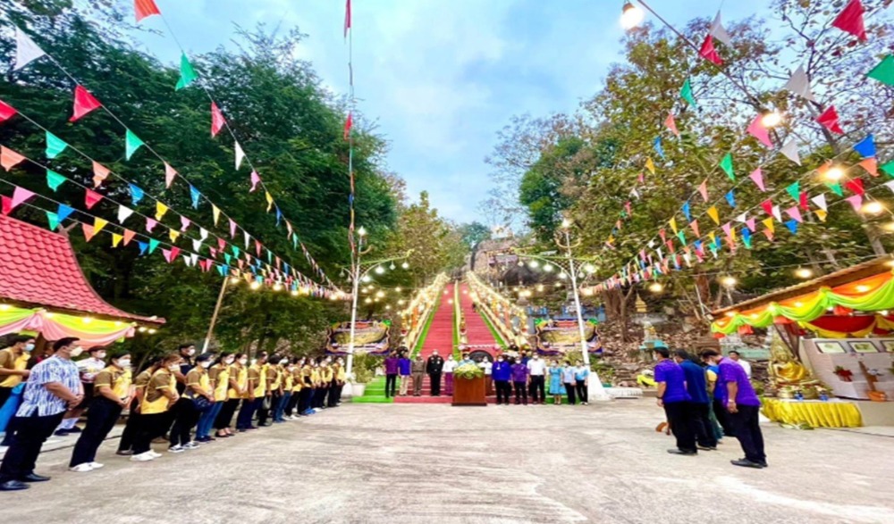 งานนมัสการรอยพระพุทธบาทเขาสมอแคลง