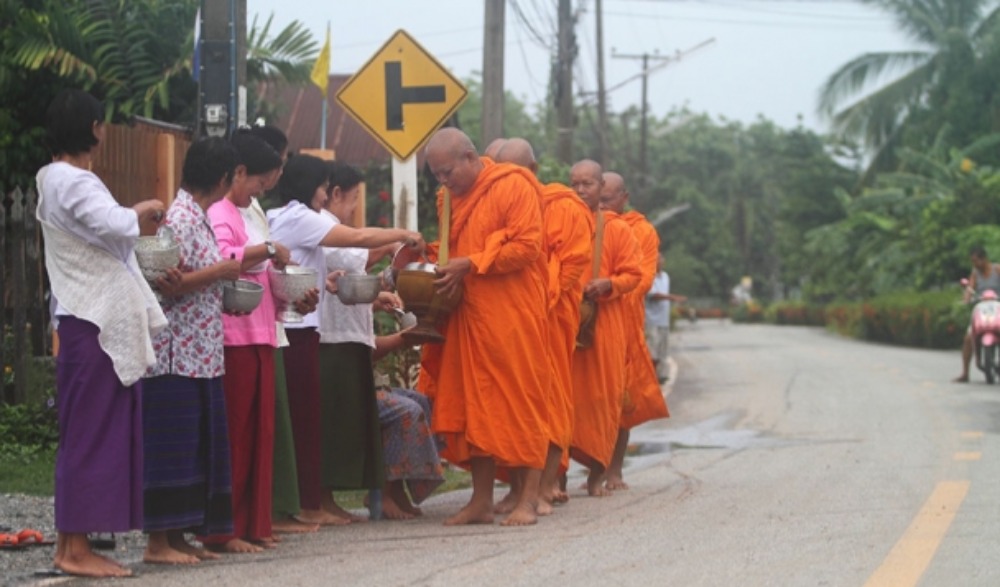 เทศกาลหาบจังหันลาวเวียงหาดสองแคว