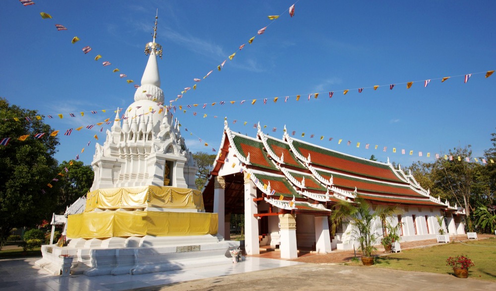 เล่าขานตำนาน "พระบรมธาตุเจดีย์ สืบสานประเพณีห่มผ้าพระธาตุ ประจำปี ๒๕๖๖ จังหวัดชัยนาท
