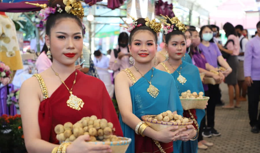 งานลางสาดและลองกองหวาน ประจำปี 2566