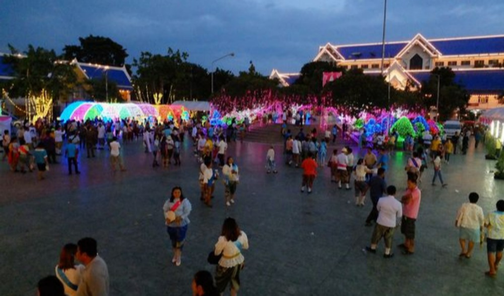 งาน “รำลึกเสด็จประพาสต้นล้นเกล้ารัชกาลที่ 5 และงานรำลึกรัชกาลที่ 9 พระบารมีปกเกล้าชาวอ่างทอง” ประจำปี 2566