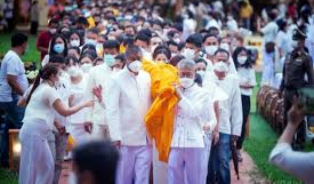 งาน “ร่มโพธิ์ทอง ห่มผ้าพระนอน เกษตรและของดีเมืองอ่างทอง”