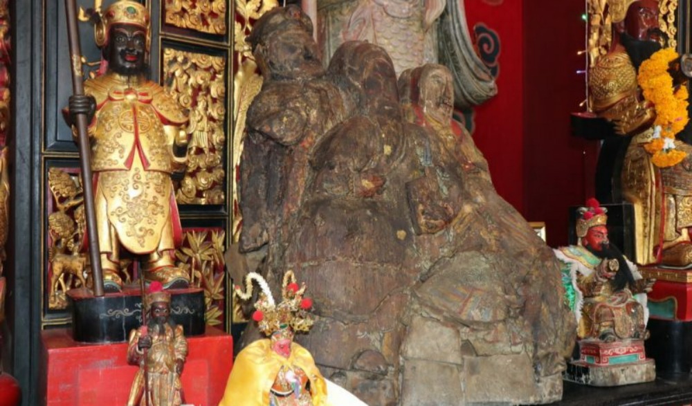 ประเพณีทิ้งกระจาด(ซิวโก)ศาลเจ้าอ่างทอง(เจ้าพ่อกวนอู)