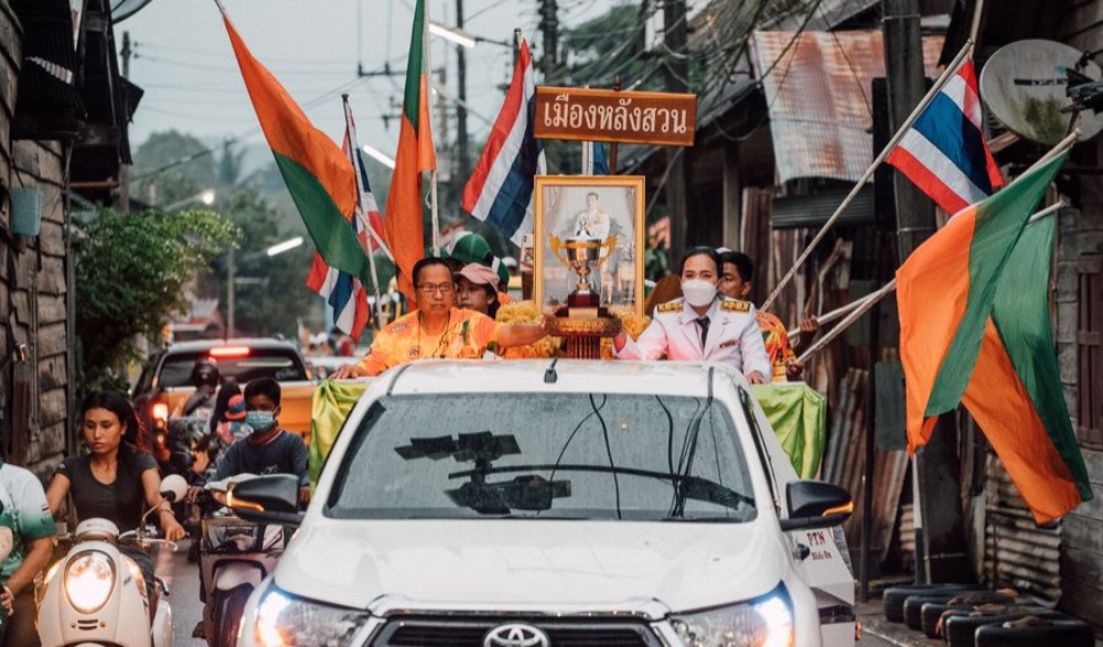 ประเพณีแห่พระแข่งเรือขึ้นโขนชิงธง มรดกทางวัฒนธรรมแห่งลุ่มน้ำหลังสวน