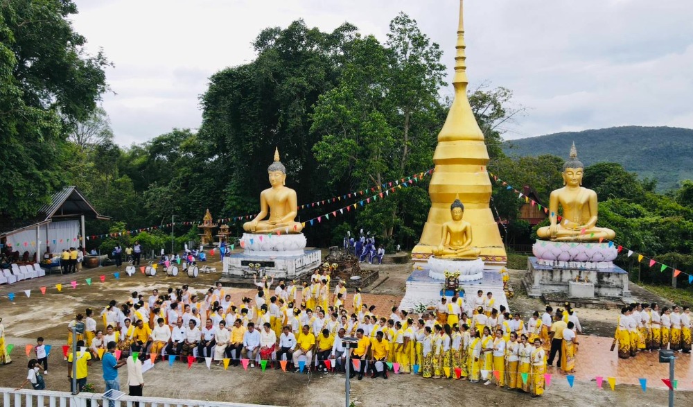 งานประเพณีแห่ผ้าห่มพระธาตุเขาน้อย