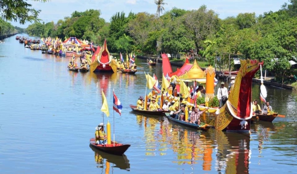 ประเพณีแห่เทียนทางน้ำ วัดหนองพระองค์