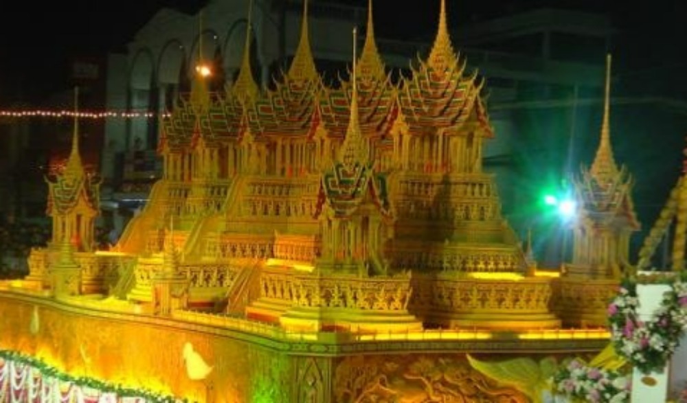ประเพณีแห่ปราสาทผึ้งและแข่งขันเรือยาว “ชิงถ้วยพระราชทาน สมเด็จพระกนิษฐาธิราชเจ้า กรมสมเด็จพระเทพรัตนราชสุดาฯ สยามบรมราชกุมารี” จังหวัดสกลนคร ประจำปี ๒๕๖๖