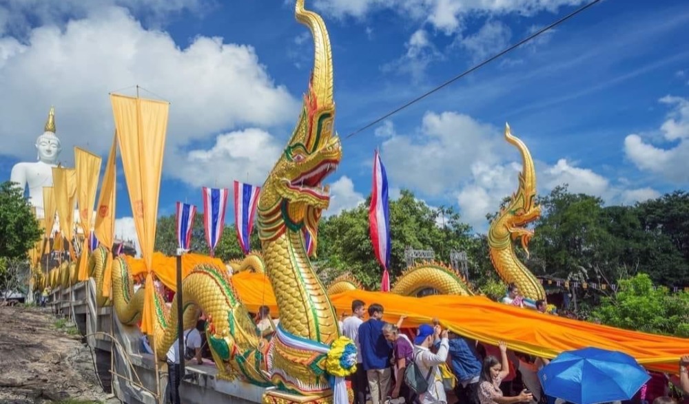 งานบุญประเพณีตักบาตรเทโว วัดเขาช่องชาด