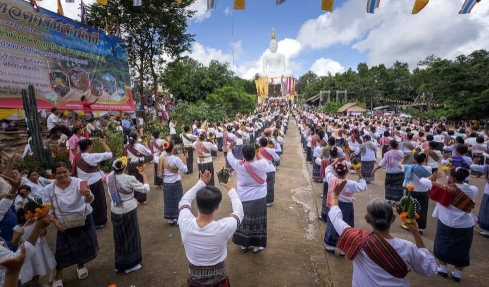 งานบุญประเพณีตักบาตรเทโว วัดเขาช่องชาด