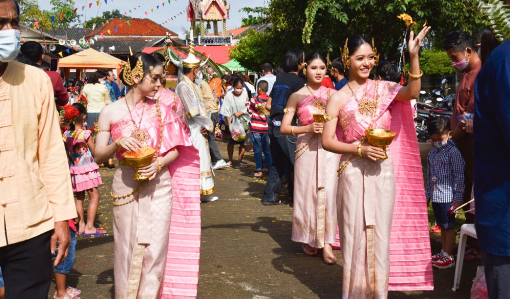 ขอเชิญร่วมงานประเพณีตักบาตรเทโว  ณ วัดเขาโคกโค ตำบลทุ่งนาไทย อำเภอทัพทัน อุทัยธานี