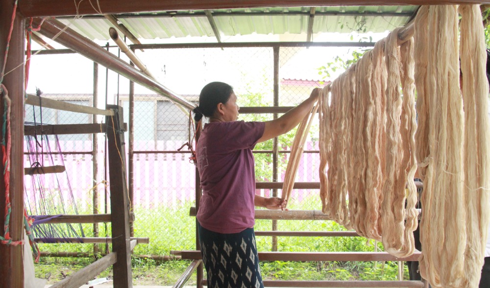 โครงการสืบสานมรดกภูมิปัญญาผ้าฝ้ายชิด "ลายตะขอสลับเอื้อ" จังหวัดอำนาจเจริญ ประจำปี พ.ศ. ๒๕๖๖